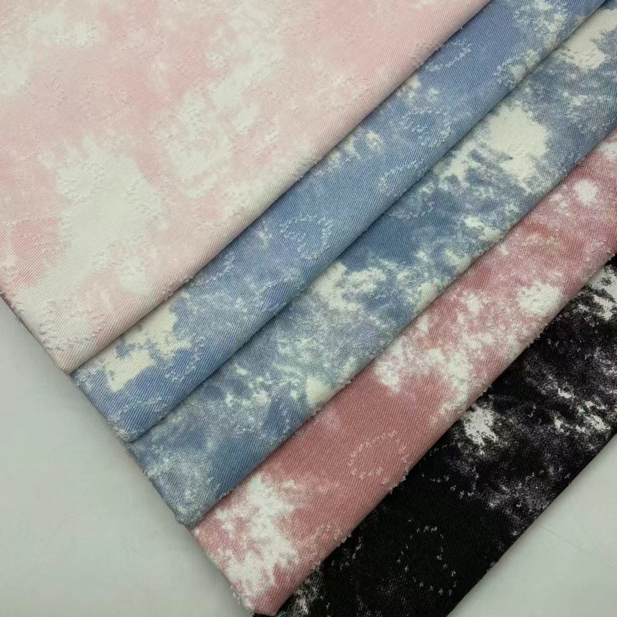Sewing Tie Dye - Niebieskie niebo Białe chmury Tkanina Tie