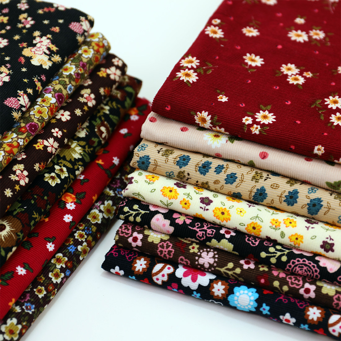 Tkanina sztruksowa w kwiatowy  – Textile Sewing Patterns recenzja i cena