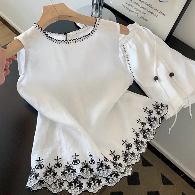 Prosty komplet damski w stylu  – Sewing Vest recenzja i cena