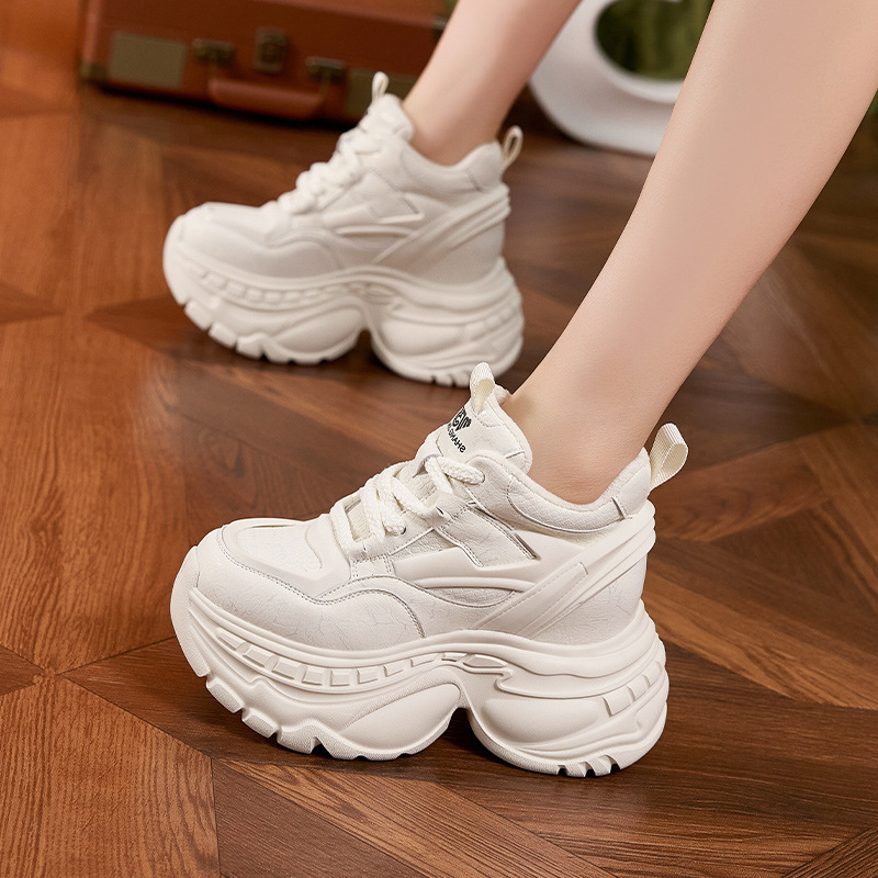 Modne damskie zimowe sneakersy – Sewing Fleece recenzja i cena